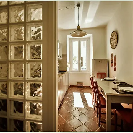 Accogliente A Testaccio 아파트 로마